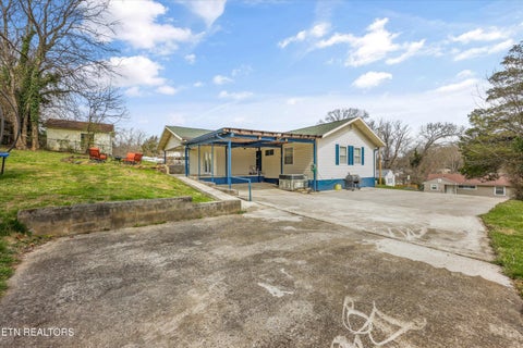 Tiny photo for 127 Athens Rd, Oak Ridge, TN 37830 (MLS # 1331077)