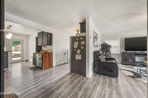 Tiny photo for 127 Athens Rd, Oak Ridge, TN 37830 (MLS # 1331077)
