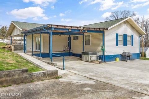 Tiny photo for 127 Athens Rd, Oak Ridge, TN 37830 (MLS # 1331077)