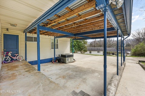 Tiny photo for 127 Athens Rd, Oak Ridge, TN 37830 (MLS # 1331077)