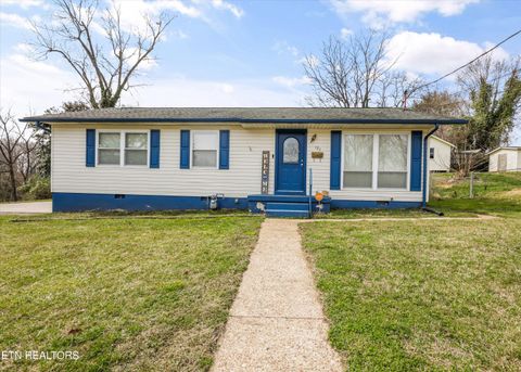 Photo of 127 Athens Rd, Oak Ridge, TN 37830 (MLS # 1331077)