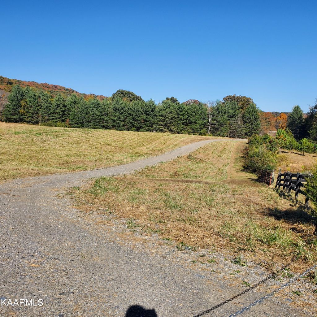 Photo of 3731 Day Rd, Rockford, TN 37853 (MLS # 1209447)