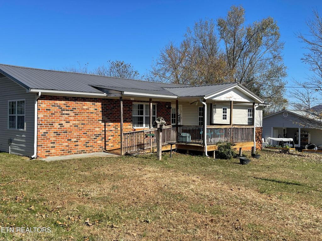 Photo of 303 Curtis Rd, Tellico Plains, TN 37385 (MLS # 1321783)