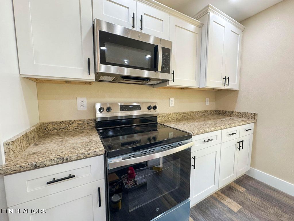 Photo of 404 Four Winds Way, Jefferson City, TN 37760 (MLS # 1335320)