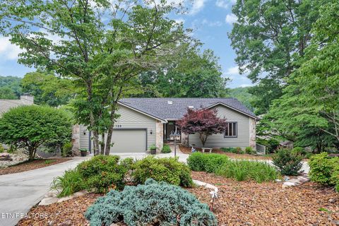 Photo of 120 Chatham Lane, Fairfield Glade, TN 38558 (MLS # 1344192)