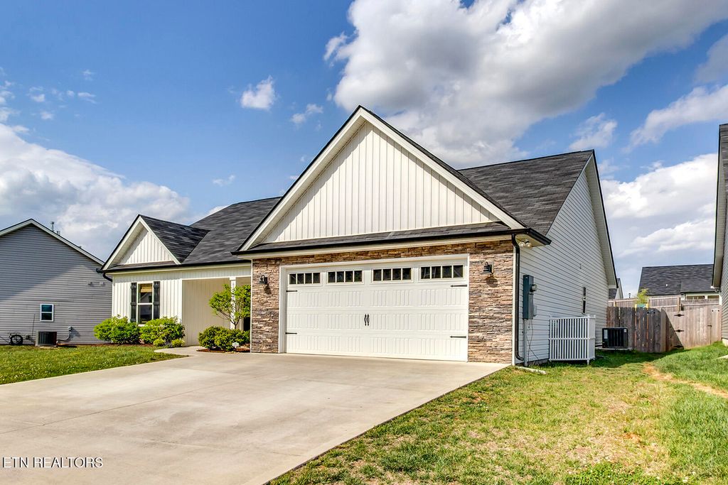 Photo of 6560 Cara Cade Lane, Knoxville, TN 37931 (MLS # 1337438)