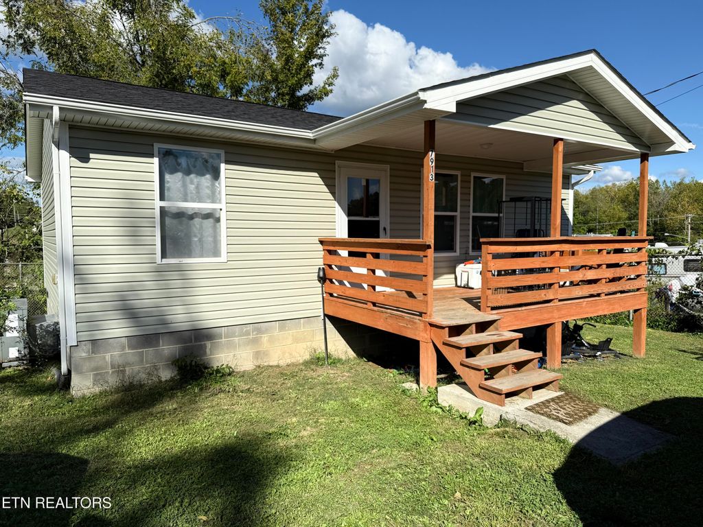 Photo of 7913 Morgan Co Hwy, Sunbright, TN 37872 (MLS # 1317188)