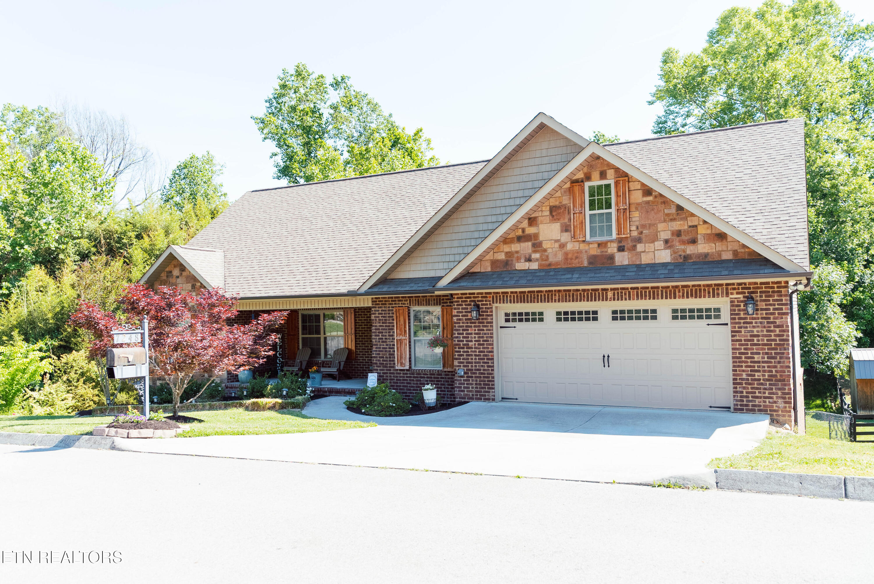 7248 Thornbrook Lane