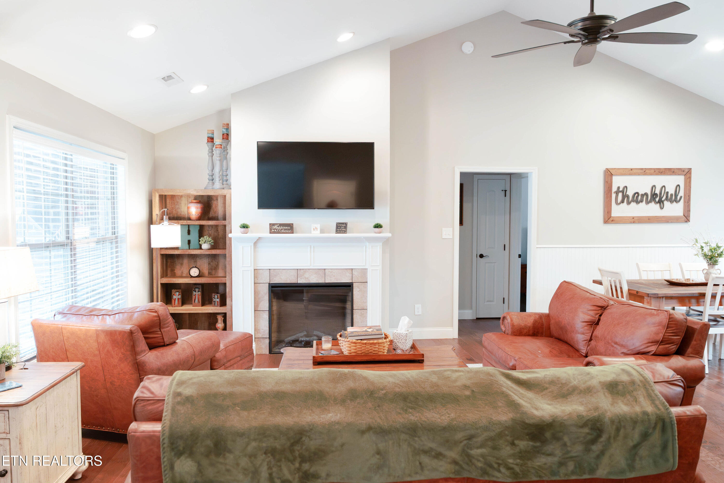 7248 Thornbrook Lane