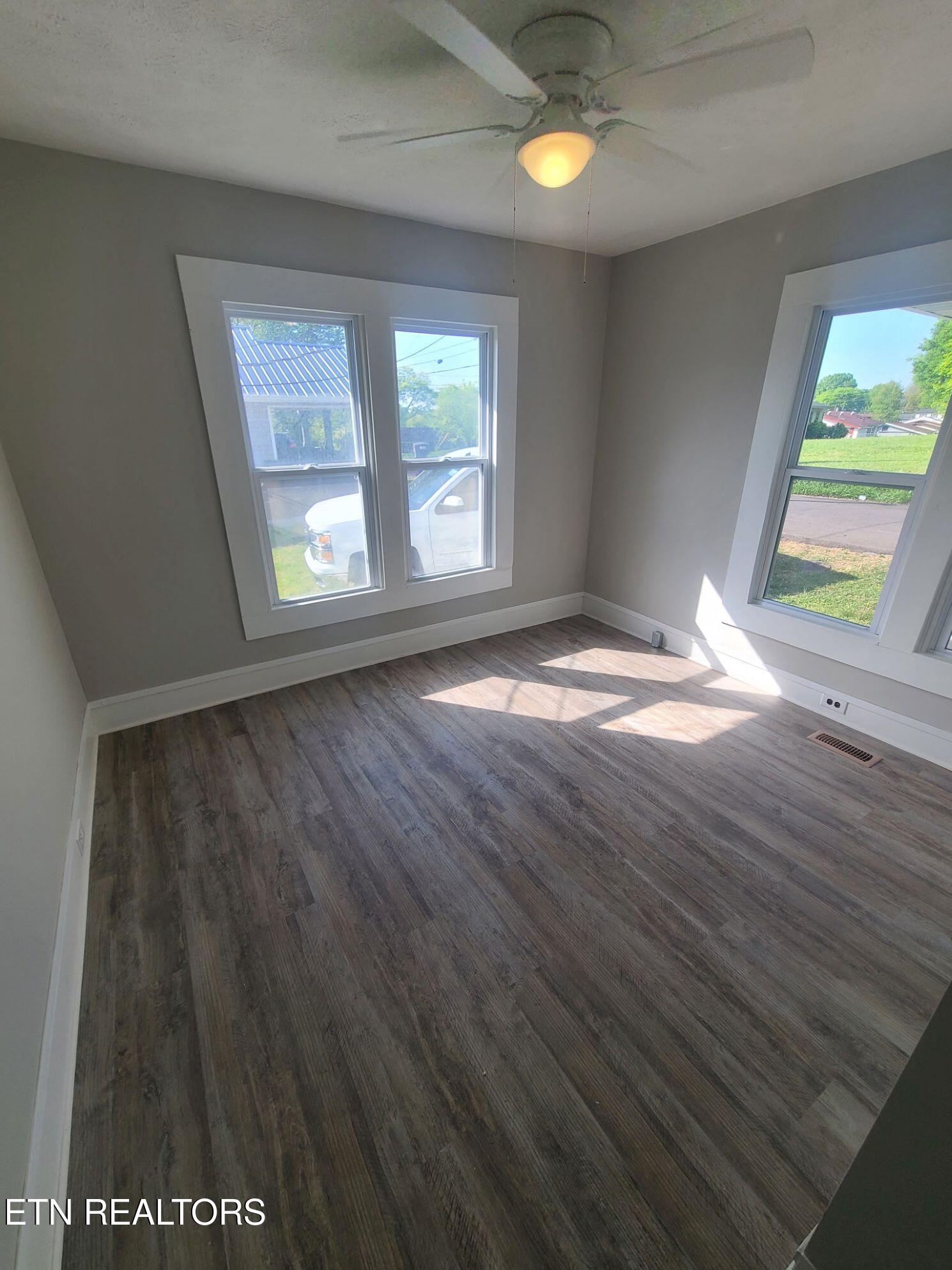 124 Pickering St - Photo 4