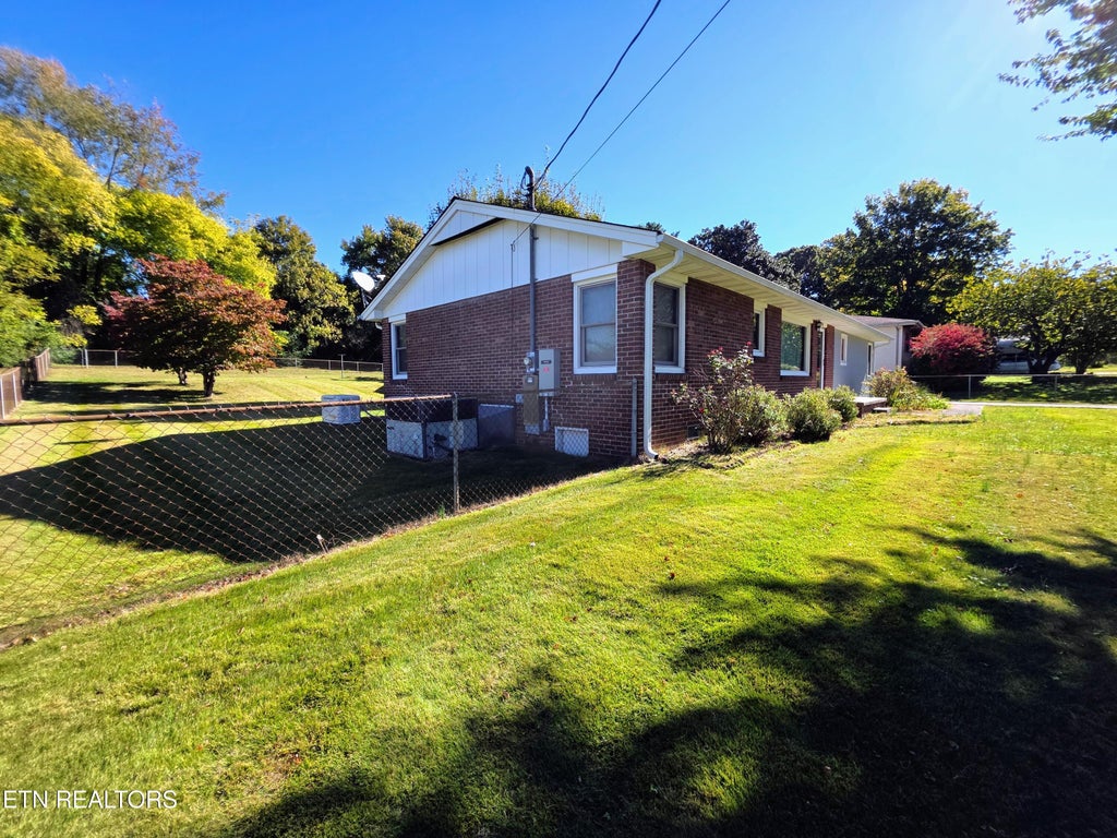 Photo of 1408 Myart Lane, Knoxville, TN 37919 (MLS # 1359974)