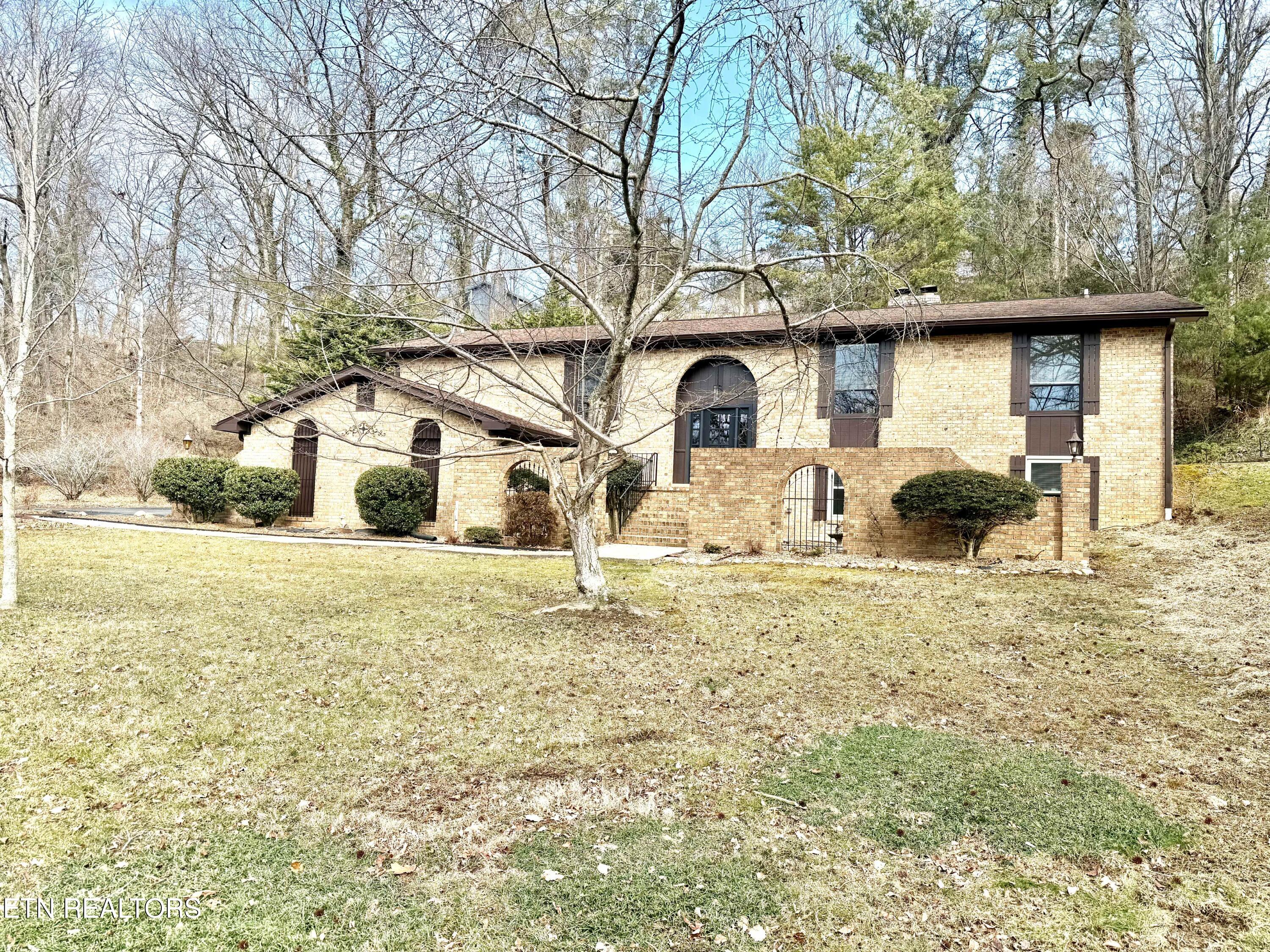 135 Palisades Drive