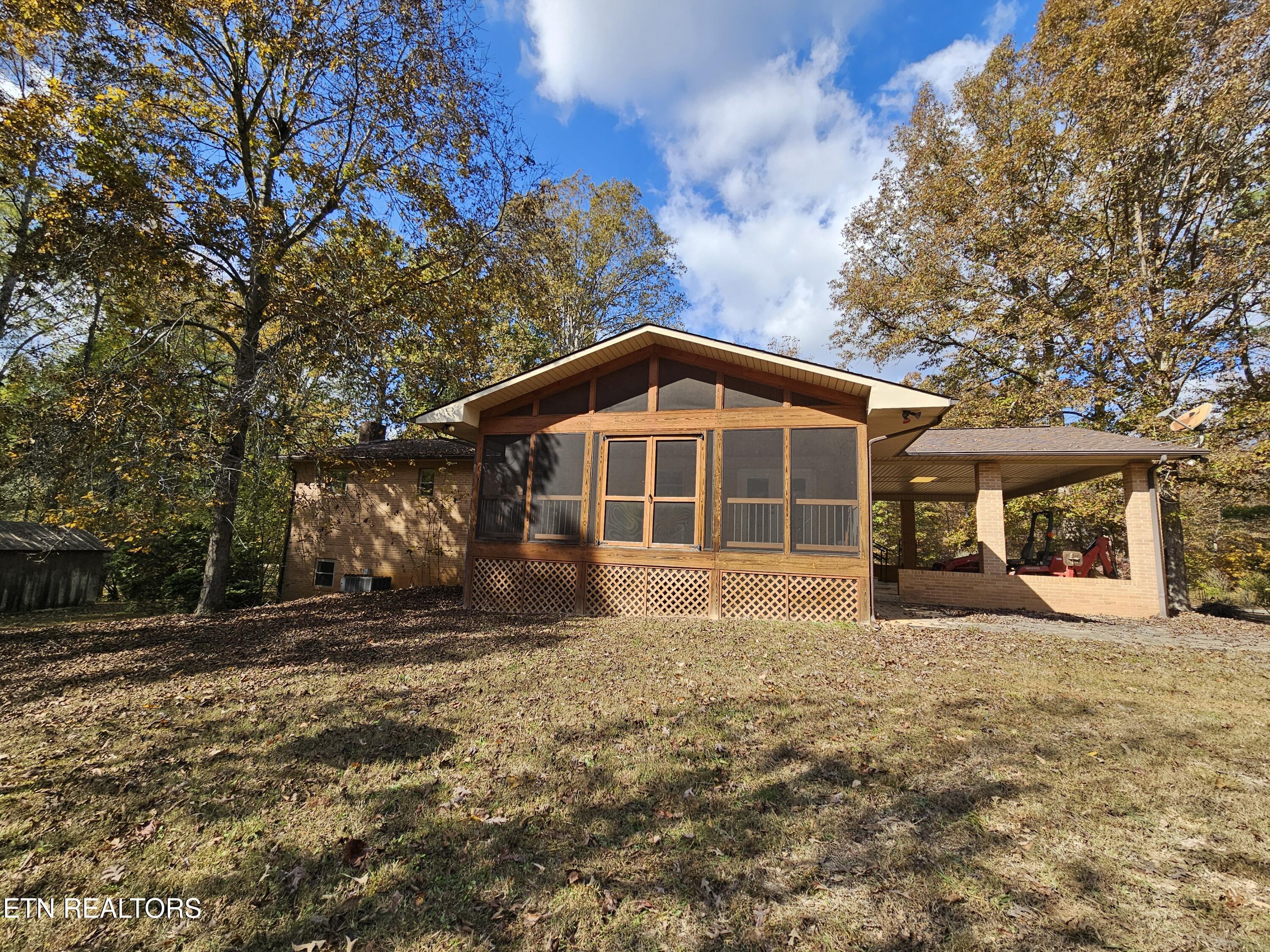 240 W Rockwood Ferry Rd