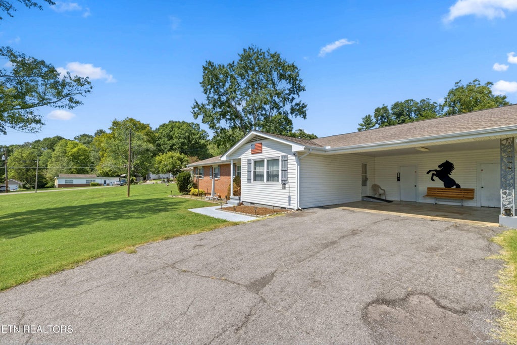 Photo of 6405 Shetland Drive, Knoxville, TN 37920 (MLS # 1354102)