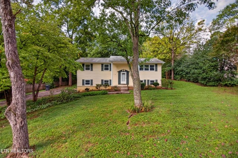 Photo of 1213 April Drive, Knoxville, TN 37919 (MLS # 1354966)