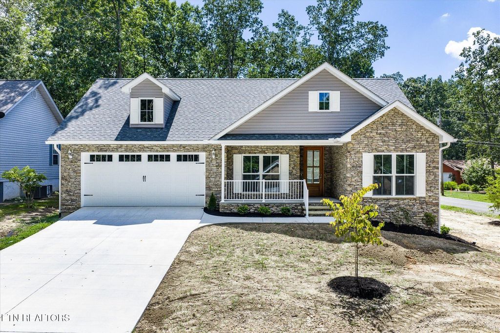 Photo of 145 Lakeside Drive, Crossville, TN 38558 (MLS # 1297532)