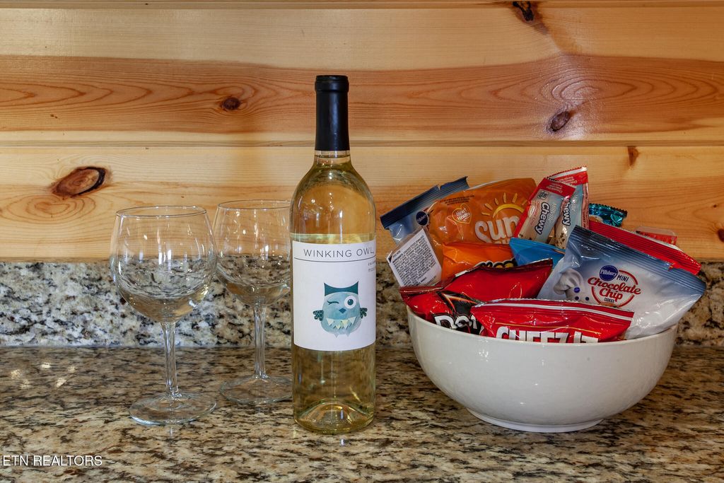 Photo of 3708 Tilda Hilltop Way, Sevierville, TN 37862 (MLS # 1336580)