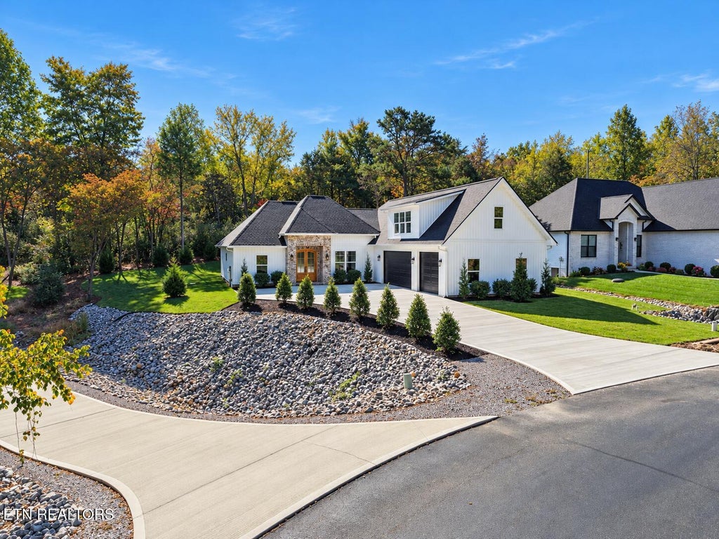 Photo of 141 Saloli Way, Loudon, TN 37774 (MLS # 1358095)