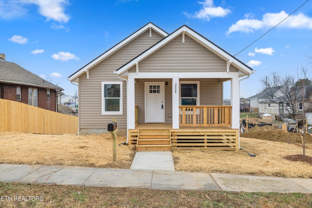 Photo of 3008 Johnston St, Knoxville, TN 37921 (MLS # 1325807)