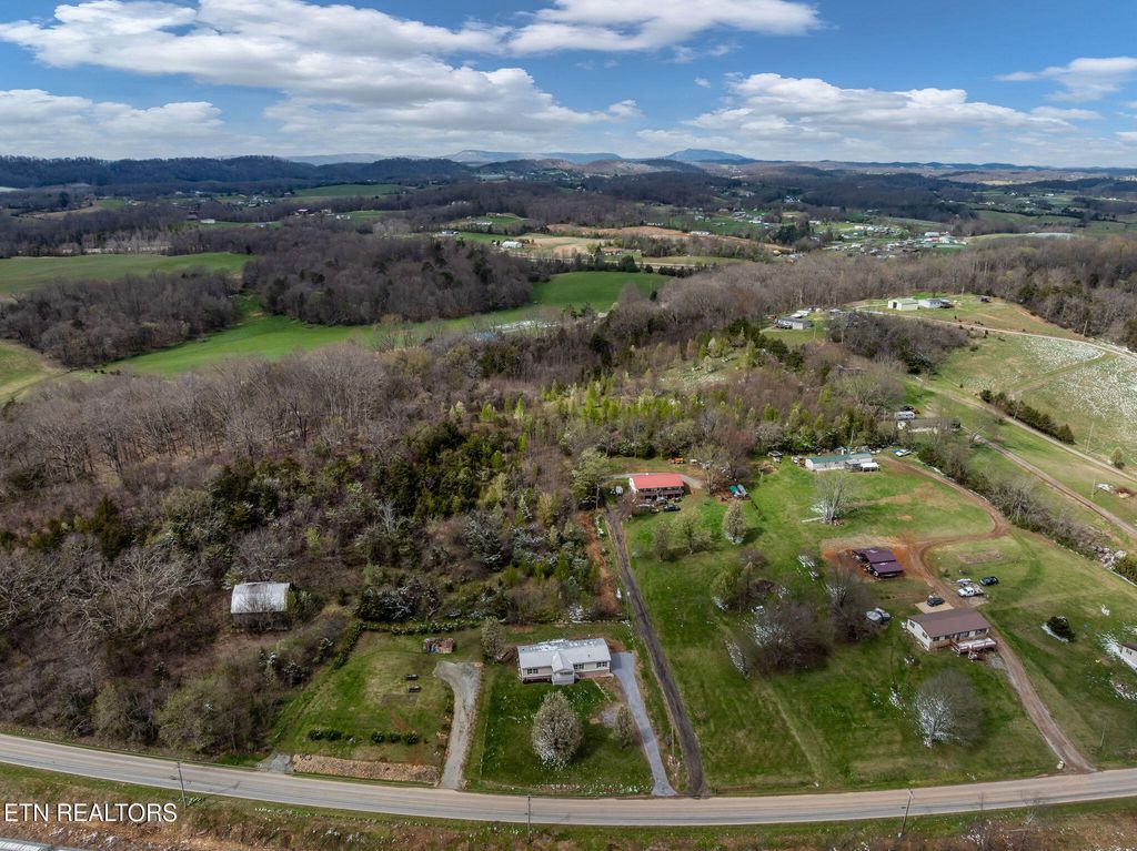 Photo of 3315 Chuckey Hwy, Limestone, TN 37681 (MLS # 1333242)