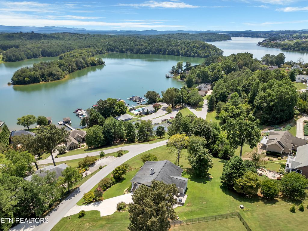 Photo of 353 Southshore Drive, Greenback, TN 37742 (MLS # 1296363)
