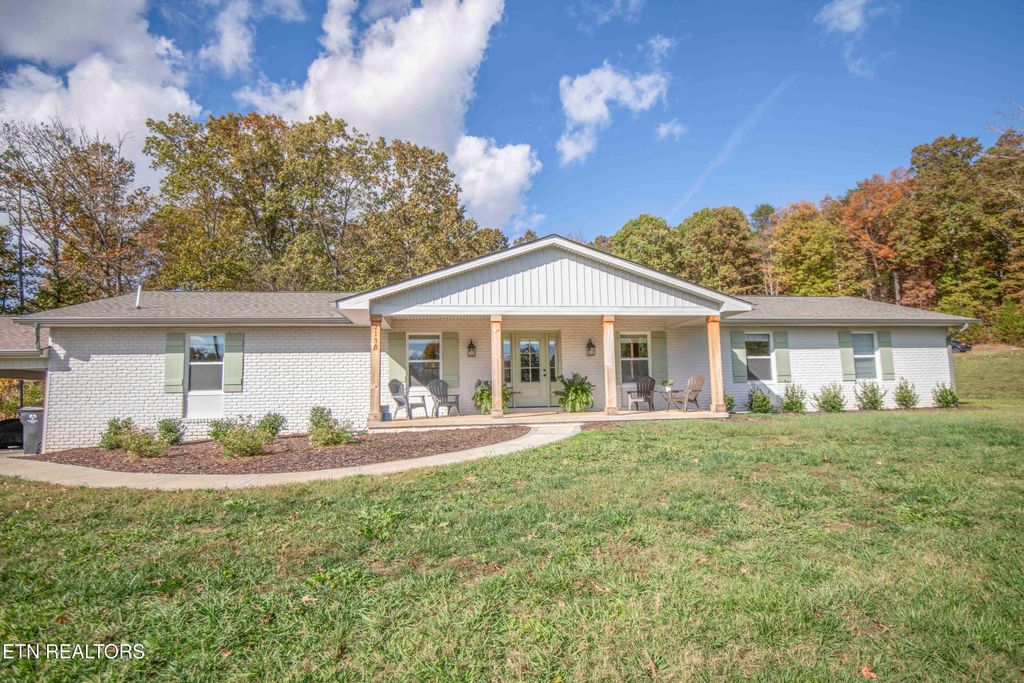 Photo of 2130 Cusick Circle, Lenoir City, TN 37772 (MLS # 1330166)