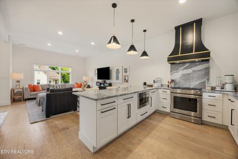 Tiny photo for 902 Phillips Ave #102, Knoxville, TN 37920 (MLS # 1338072)