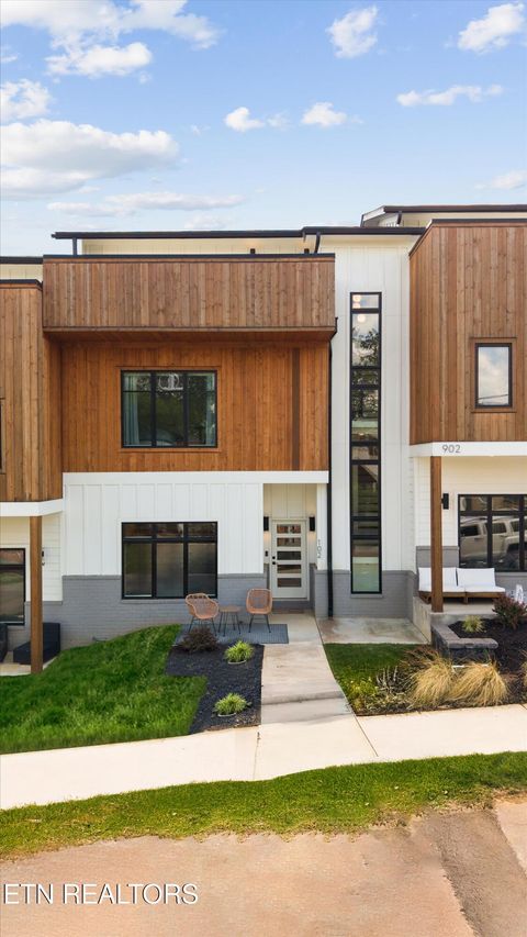 Tiny photo for 902 Phillips Ave #102, Knoxville, TN 37920 (MLS # 1338072)