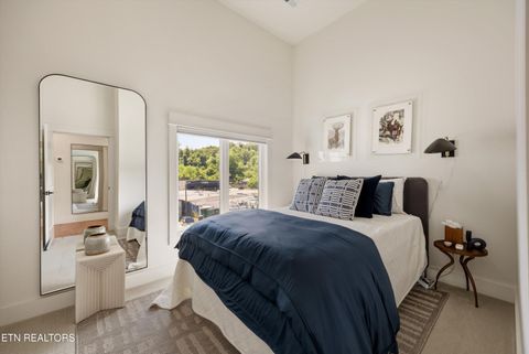 Tiny photo for 902 Phillips Ave #102, Knoxville, TN 37920 (MLS # 1338072)