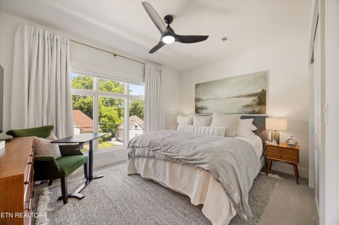 Tiny photo for 902 Phillips Ave #102, Knoxville, TN 37920 (MLS # 1338072)