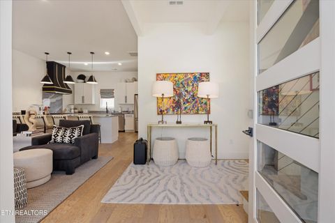 Tiny photo for 902 Phillips Ave #102, Knoxville, TN 37920 (MLS # 1338072)