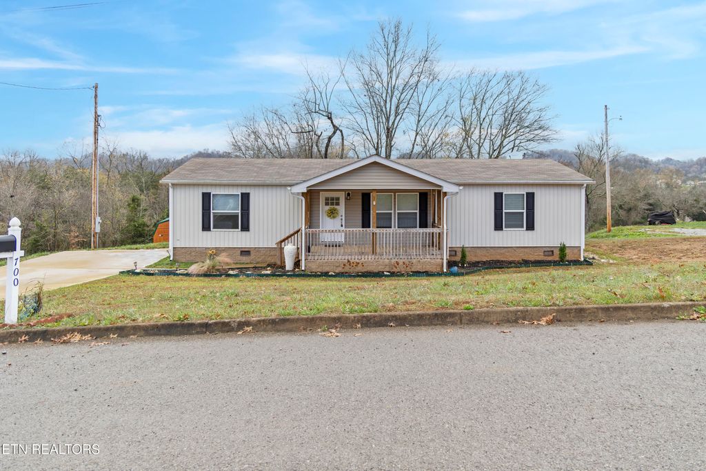 Photo of 700 Elaine Drive, Tazewell, TN 37879 (MLS # 1283190)
