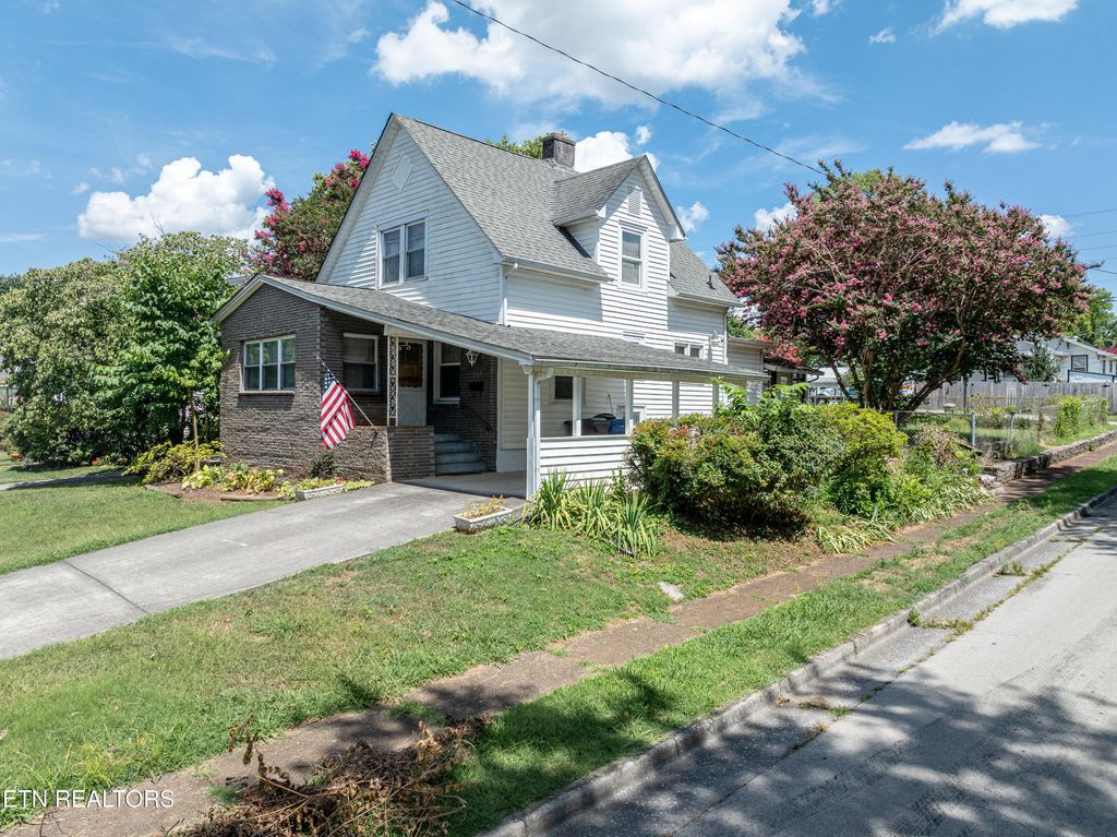 Photo of 285 Telford St, Alcoa, TN 37701 (MLS # 1297562)