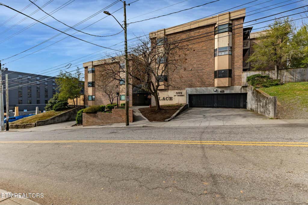 Photo of 509 11th St #3003, Knoxville, TN 37916 (MLS # 1345423)