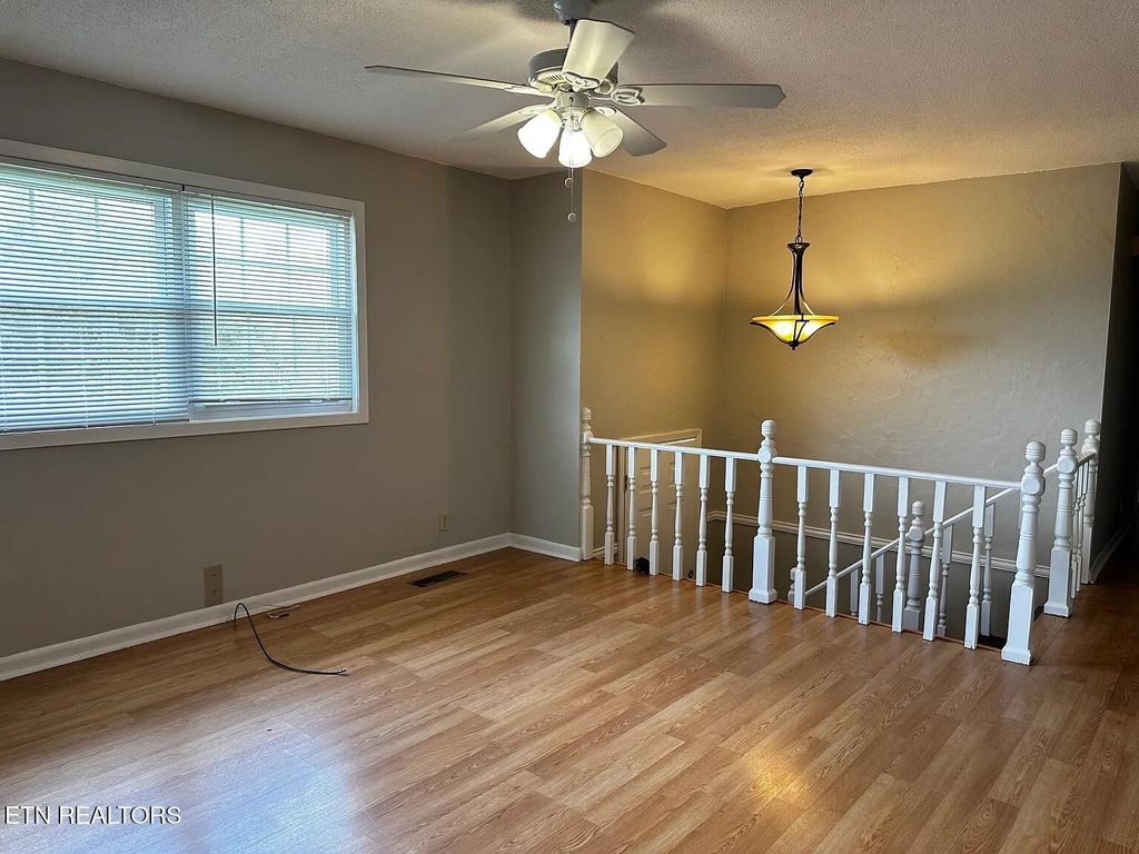 Photo of 1923 Ridgecrest Drive, Knoxville, TN 37918 (MLS # 1317981)