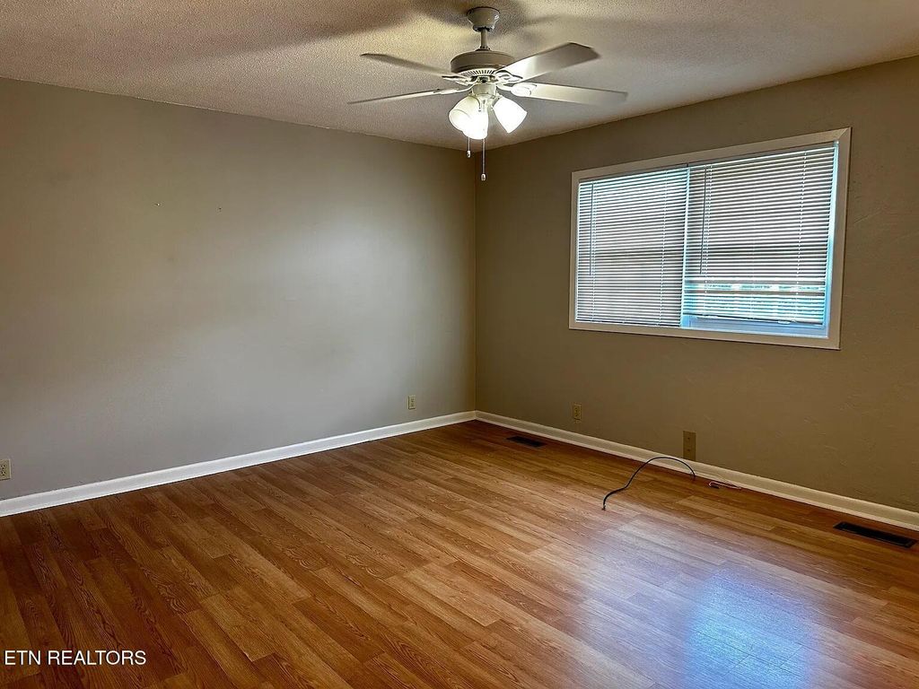 Photo of 1923 Ridgecrest Drive, Knoxville, TN 37918 (MLS # 1317981)