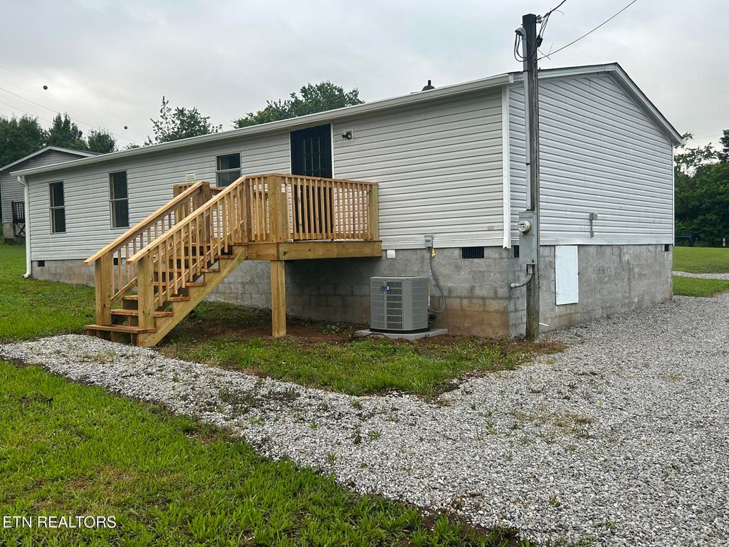 Photo of 129 Hill Loop Loop, Madisonville, TN 37354 (MLS # 1304127)