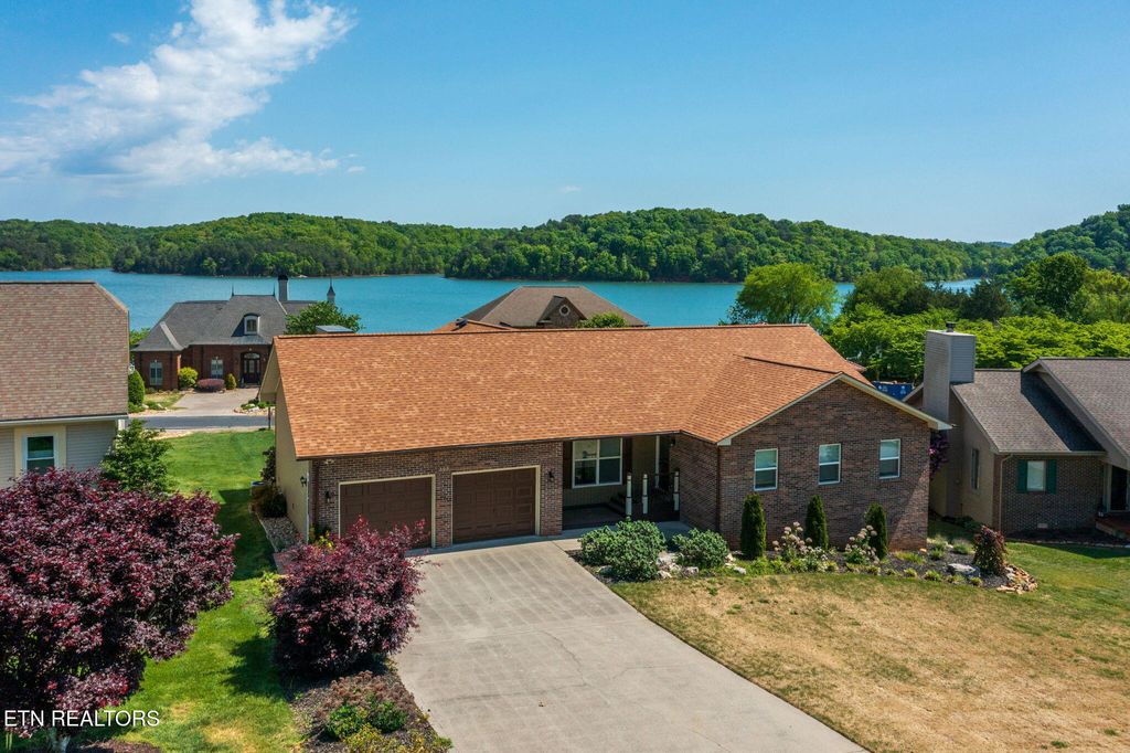 Photo of 309 Chuniloti Circle, Loudon, TN 37774 (MLS # 1327522)