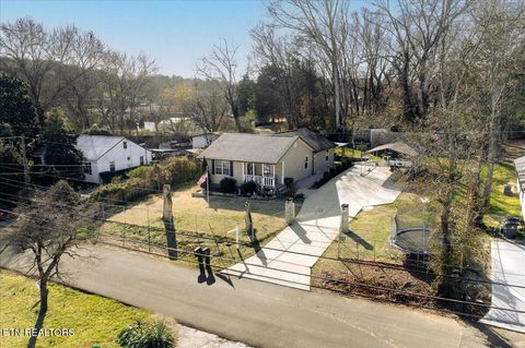 Photo of 2201 Paris Rd, Knoxville, TN 37912 (MLS # 1330371)