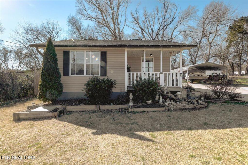 Photo of 2201 Paris Rd, Knoxville, TN 37912 (MLS # 1330371)
