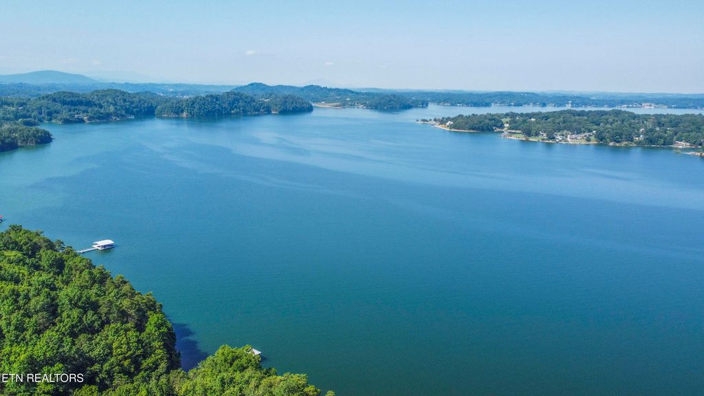 Photo of Fishtail Cove, Dandridge, TN 37725 (MLS # 1309697)