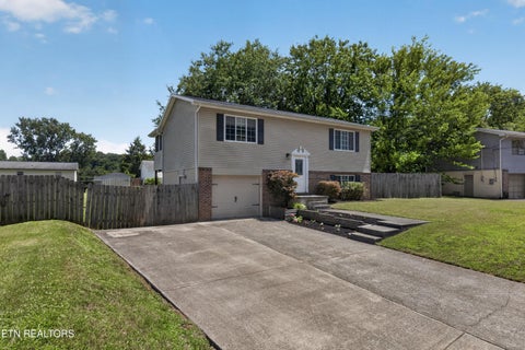 Tiny photo for 10004 Branchview Drive, Knoxville, TN 37932 (MLS # 1347353)