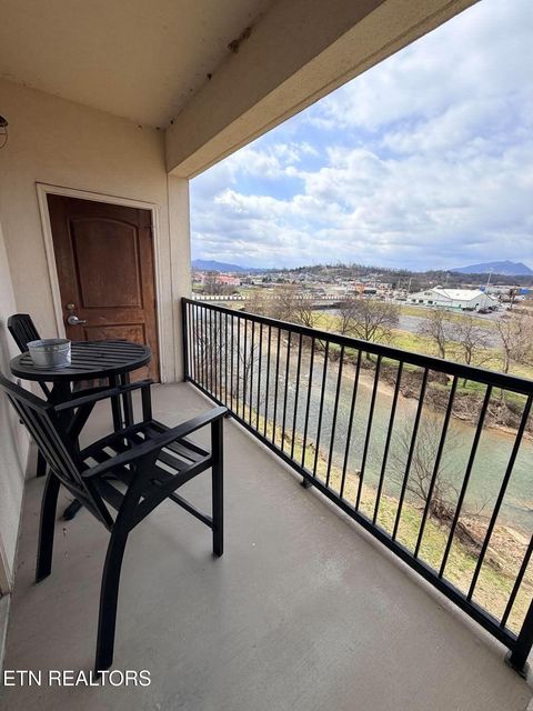 Tiny photo for 1410 Hurley Drive #UNIT 504, Sevierville, TN 37862 (MLS # 1340490)