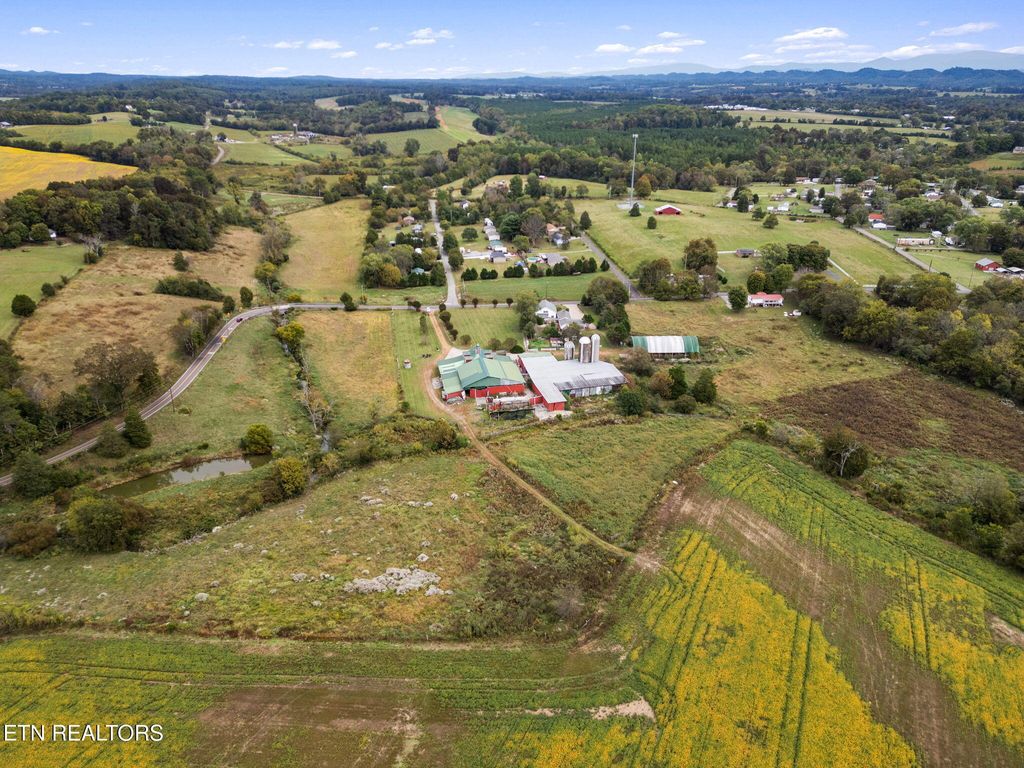 Photo of 852 County Road 422, Englewood, TN 37329 (MLS # 1340920)