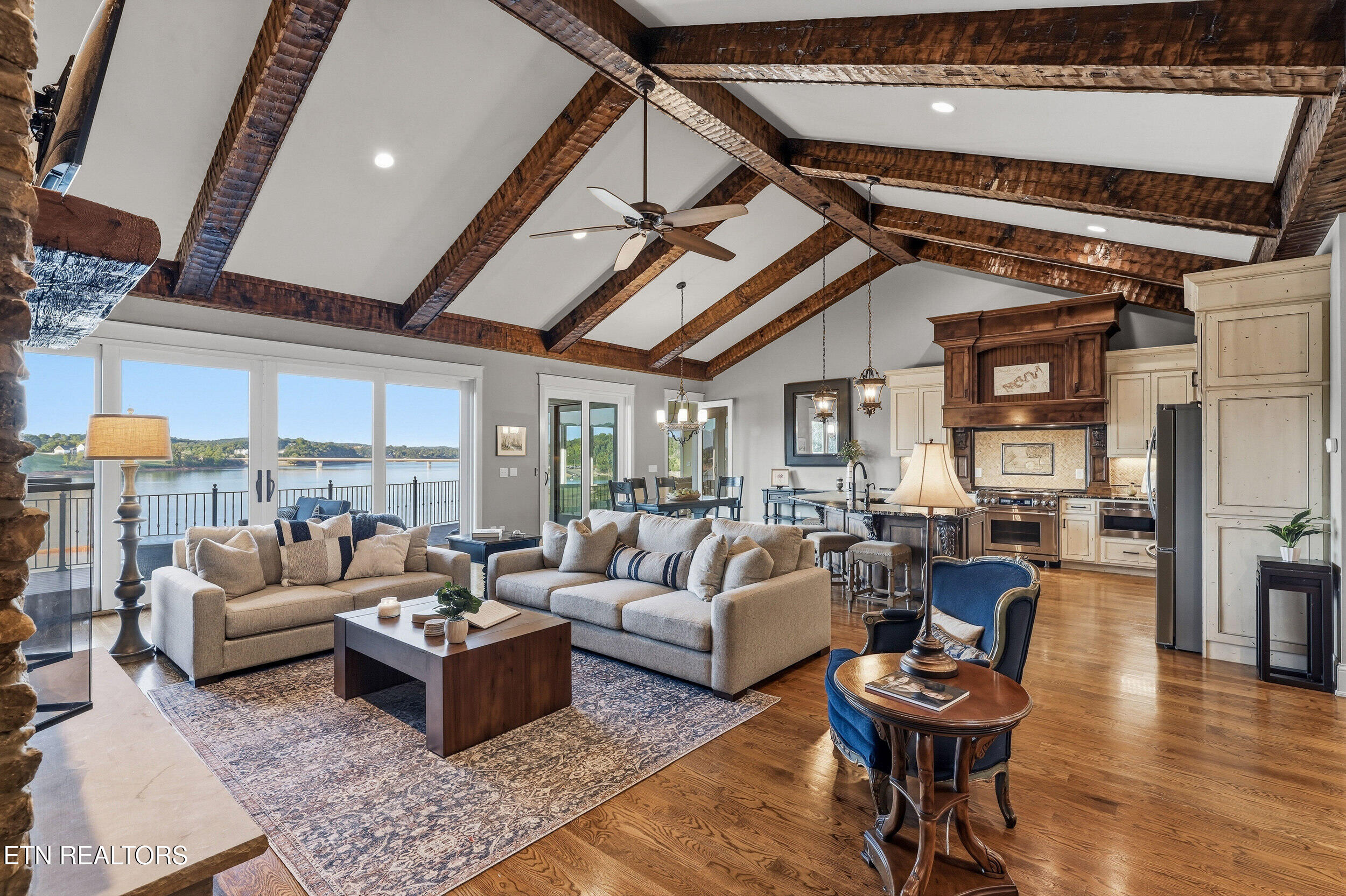 2137 Majestic Circle