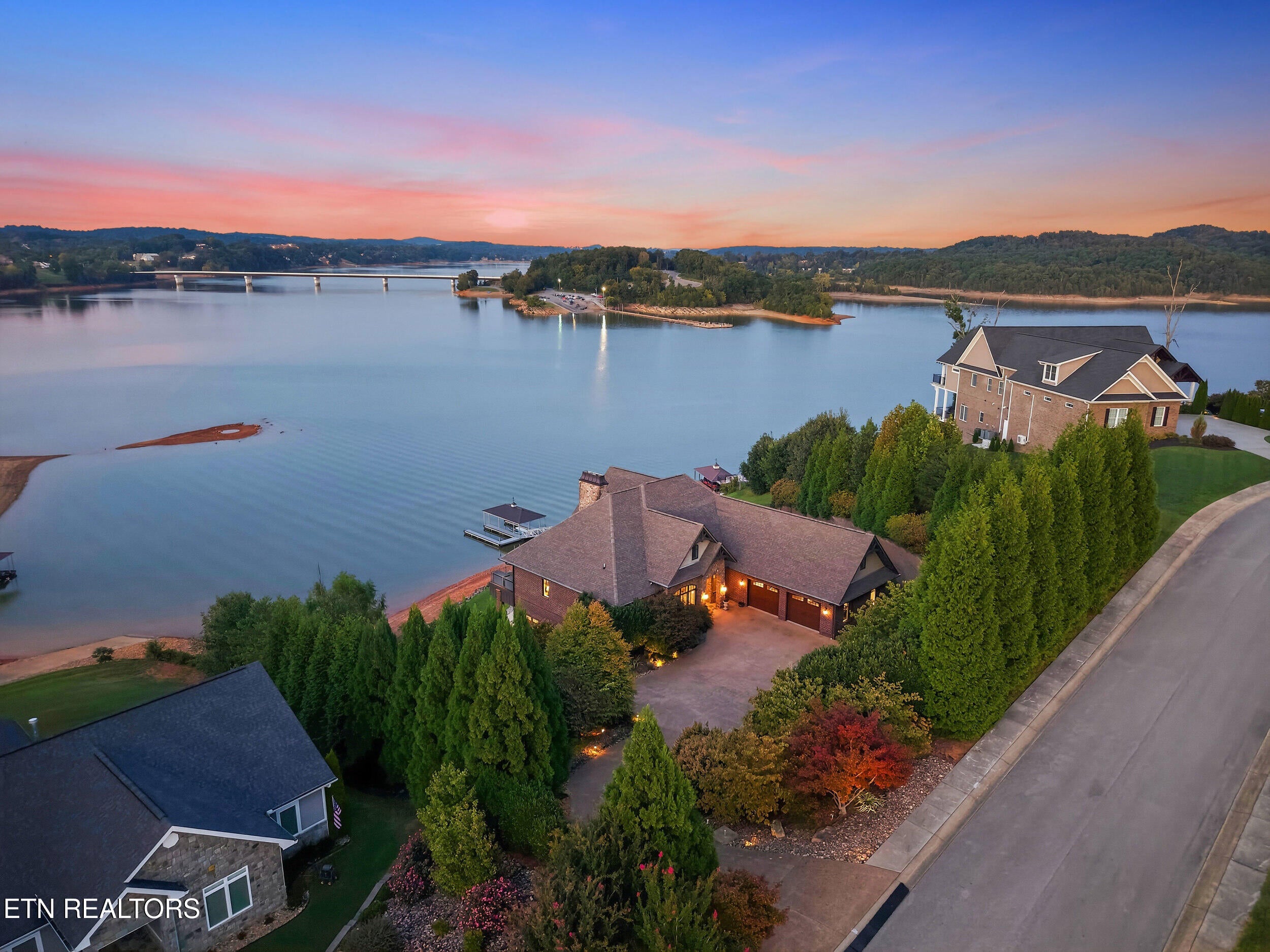 2137 Majestic Circle