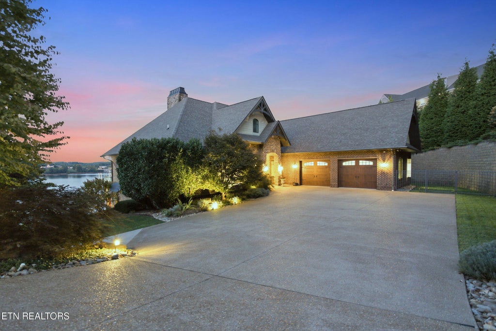 Photo of 2137 Majestic Circle, Dandridge, TN 37725 (MLS # 1355187)