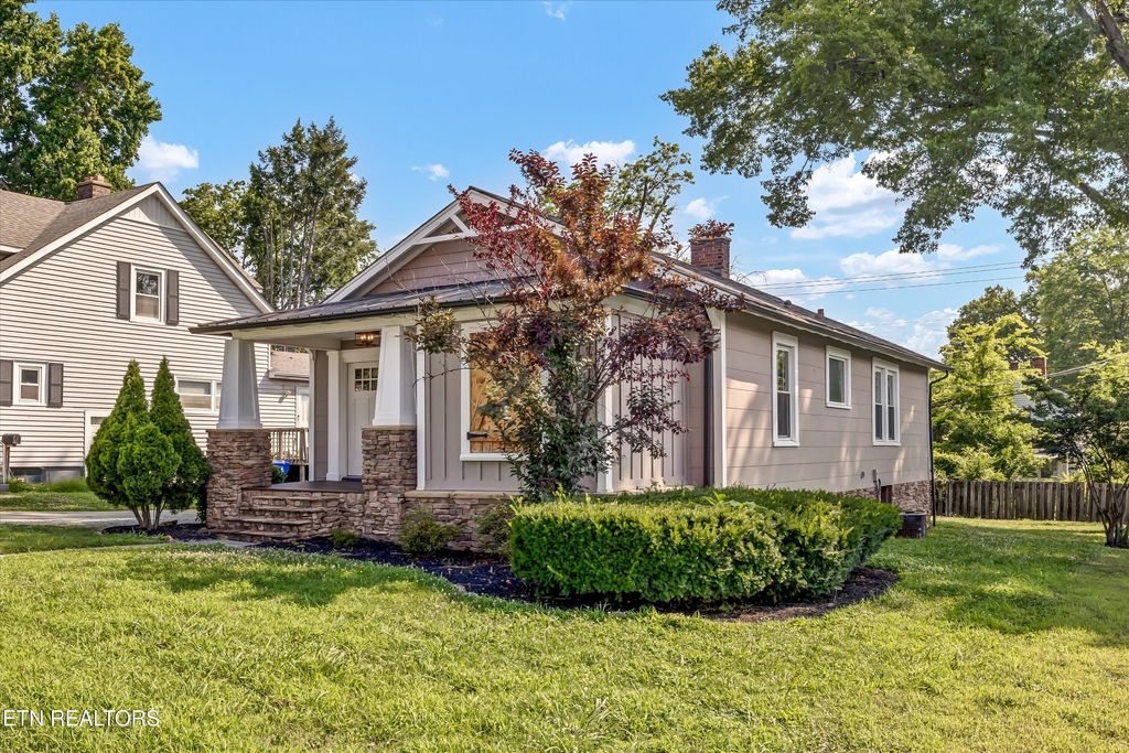 Photo of 1508 Maury St, Alcoa, TN 37701 (MLS # 1306356)