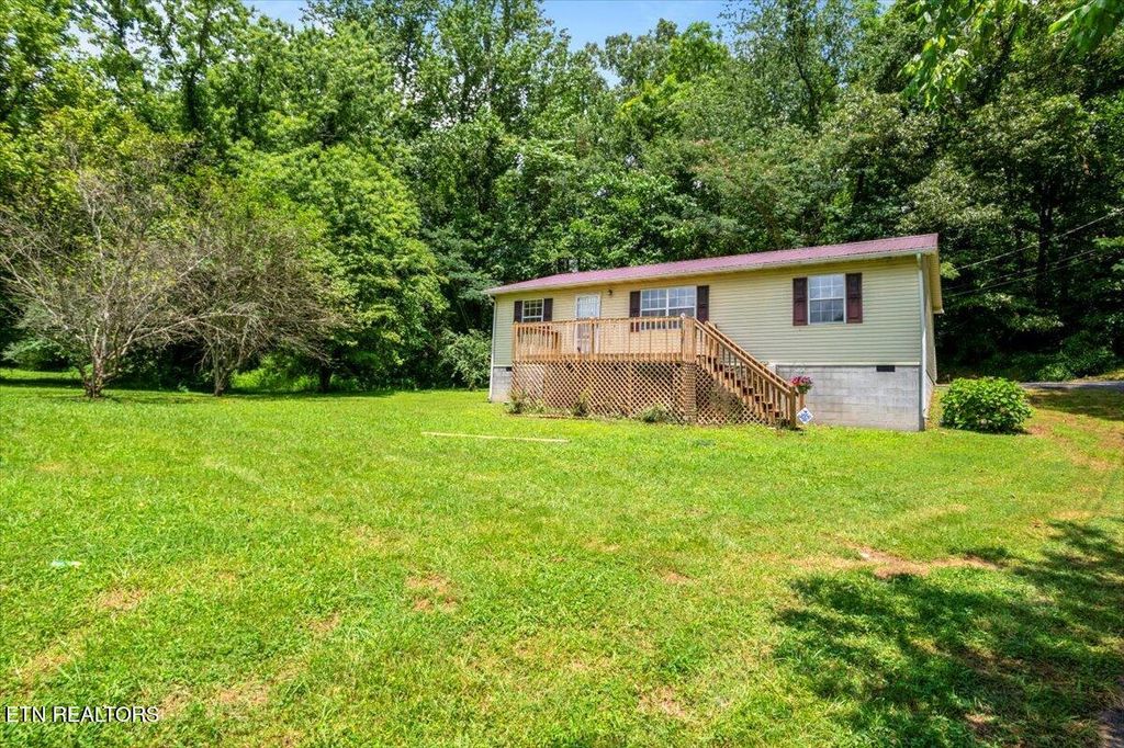 Photo of 546 Park Rd, Caryville, TN 37714 (MLS # 1308419)