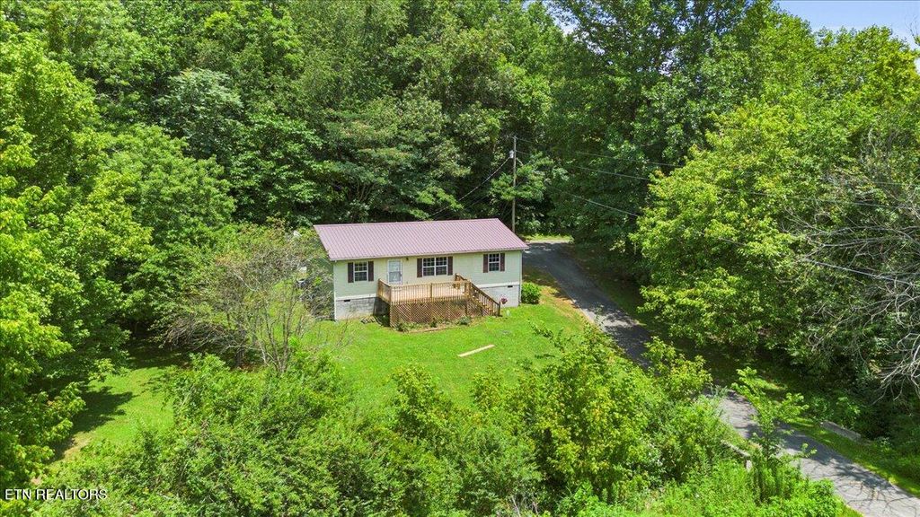Photo of 546 Park Rd, Caryville, TN 37714 (MLS # 1308419)